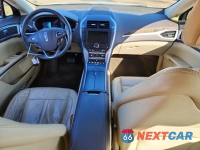 Zdjęcie 8 z 11 samochodu: 2014 LINCOLN MKZ HYBRID VIN:3LN6L2LU3ER821723 - miniatura