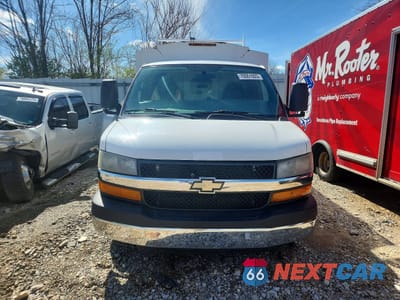 Piąte zdjęcie samochodu w środku: 2014 CHEVROLET EXPRESS G3500 UTILITY / SERVICE TRUCK VIN:1GB0G2CG4E1200899 - miniatura