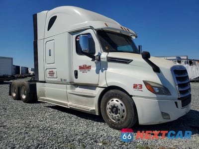 2018 FREIGHTLINER CASCADIA 126 SEMI TRUCK 3AKJHHDR8JSJP5517 - główne zdjęcie licytacji z USA - miniatura