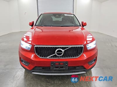 Piąte zdjęcie samochodu w środku: 2021 VOLVO XC40 T4 MOMENTUM VIN:YV4AC2HK7M2590699 - miniatura