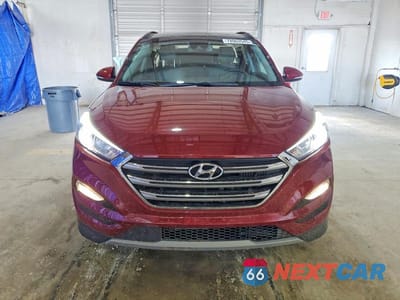 Piąte zdjęcie samochodu w środku: 2018 HYUNDAI TUCSON LIMITED VIN:KM8J3CA23JU782734 - miniatura