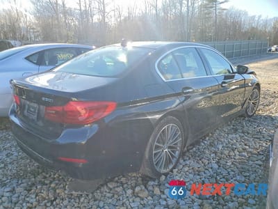 Trzecie zdjęcie samochodu z tyłu: 2017 BMW 530 XI VIN:WBAJA7C32HG458560 - miniatura