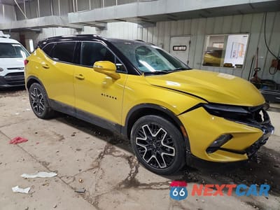 Czwarte zdjęcie samochodu z boku: 2023 CHEV BLAZER RS VIN:3GNKBKRS7PS114753 - miniatura