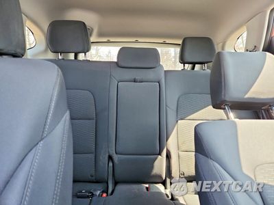 Zdjęcie 10 z 13 samochodu: 2019 HYUNDAI TUCSON SE VIN:KM8J2CA48KU080012 - miniatura
