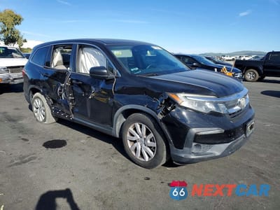 Czwarte zdjęcie samochodu z boku: 2019 HONDA PILOT LX VIN:5FNYF6H16KB043263 - miniatura
