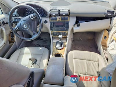 Zdjęcie 8 z 13 samochodu: 2007 MERCEDES-BENZ C 230 VIN:WDBRF52H77F874194 - miniatura