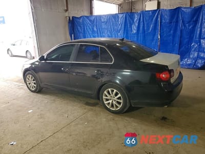 Drugie zdjęcie samochodu z przodu: 2010 VOLKSWAGEN JETTA SE VIN:3VWRX7AJ4AM008181 - miniatura