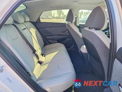 Zdjęcie 10 z 11 samochodu: 2023 HYUNDAI ELANTRA HYBRID LIMITED VIN:KMHLN4AJ2PU048563 - miniatura