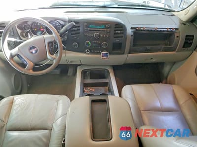 Zdjęcie 8 z 13 samochodu: 2007 GMC NEW SIERRA K1500 VIN:2GTEK13YX71528537 - miniatura