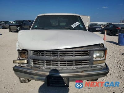 Zdjęcie 12 z 13 samochodu: 1999 CHEVROLET SUBURBAN C2500 VIN:3GNGC26R9XG250356 - miniatura