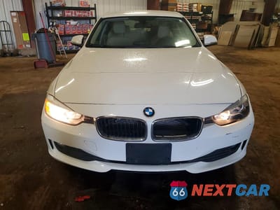 Piąte zdjęcie samochodu w środku: 2013 BMW 320 I XDRIVE VIN:WBA3C3C5XDF982049 - miniatura