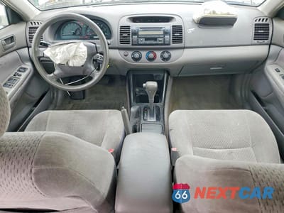 Zdjęcie 8 z 11 samochodu: 2002 TOYOTA CAMRY LE VIN:JTDBE32K420105377 - miniatura