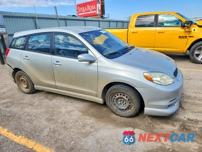 Czwarte zdjęcie samochodu z boku: 2004 TOYOTA MATRIX XR VIN:2T1KR32E74C183806 - miniatura