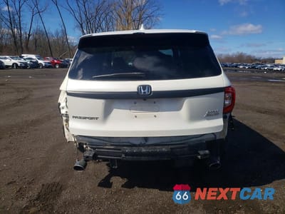 Zdjęcie 6 z 13 samochodu: 2019 HONDA PASSPORT SPORT VIN:5FNYF8H26KB017802 - miniatura