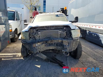 Piąte zdjęcie samochodu w środku: 2012 DODGE RAM 5500 S VIN:3C7WDNBL9CG215799 - miniatura