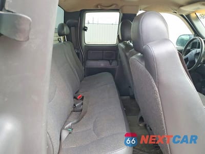 Zdjęcie 10 z 11 samochodu: 2003 CHEVROLET SILVERADO K1500 VIN:2GCEK19V031153619 - miniatura