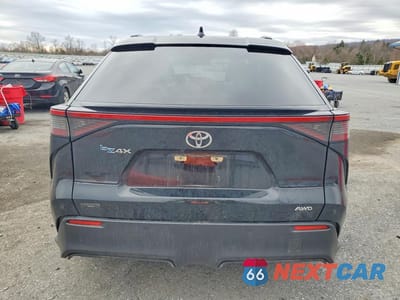Zdjęcie 6 z 13 samochodu: 2023 TOYOTA BZ4X XLE VIN:JTMABACA1PA015295 - miniatura