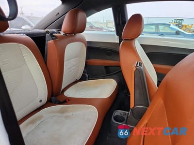 Zdjęcie 10 z 12 samochodu: 2017 VOLKSWAGEN BEETLE 1.8T VIN:3VWF17AT7HM623114 - miniatura