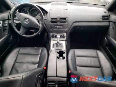 Zdjęcie 8 z 12 samochodu: 2009 MERCEDES-BENZ C 300 VIN:WDDGF54X79R079182 - miniatura