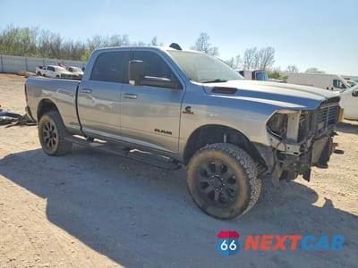 Czwarte zdjęcie samochodu z boku: 2022 RAM 2500 BIG HORN VIN:3C6UR5DL6NG263063 - miniatura