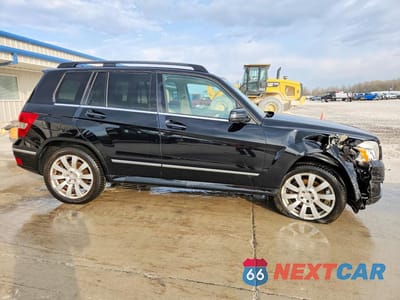 Czwarte zdjęcie samochodu z boku: 2012 MERCEDES-BENZ GLK 350 VIN:WDCGG5GB7CF796689 - miniatura