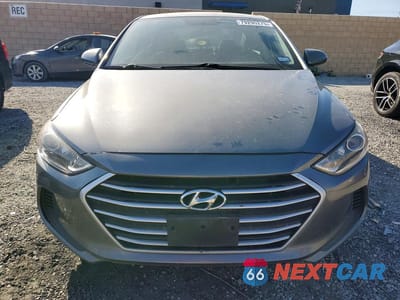 Piąte zdjęcie samochodu w środku: 2018 HYUNDAI ELANTRA SEL VIN:5NPD84LF0JH357927 - miniatura