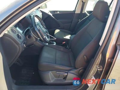 Zdjęcie 7 z 12 samochodu: 2015 VOLKSWAGEN TIGUAN S VIN:WVGAV7AX9FW613035 - miniatura