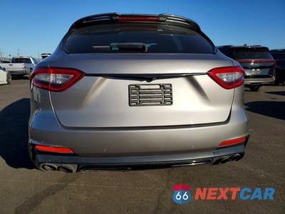 Zdjęcie 6 z 12 samochodu: 2019 MASERATI LEVANTE S SPORT VIN:ZN661YUS0KX323555 - miniatura