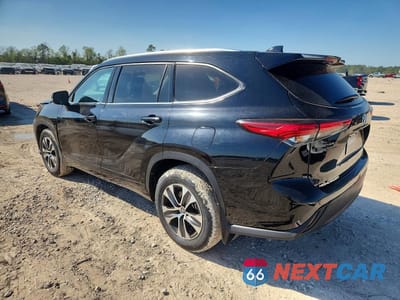 Drugie zdjęcie samochodu z przodu: 2021 TOYOTA HIGHLANDER XLE VIN:5TDGZRBH3MS536326 - miniatura