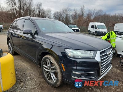 Czwarte zdjęcie samochodu z boku: 2018 AUDI Q7 PRESTIGE VIN:WA1VAAF73JD009504 - miniatura
