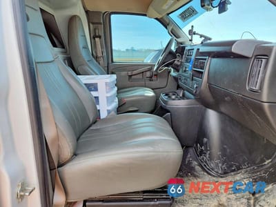 Zdjęcie 10 z 12 samochodu: 2024 GMC SAVANA G3500 PARATRANSIT CARGO VIN:1GTW7AF77R1178611 - miniatura
