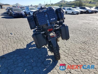 Czwarte zdjęcie samochodu z boku: 2018 HONDA CRF1000 D VIN:JH2SD0418JK200301 - miniatura