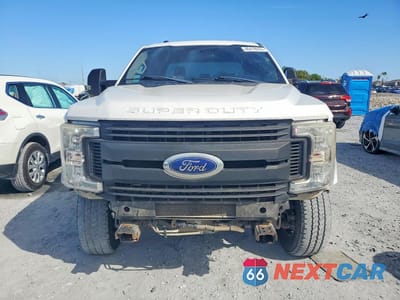 Piąte zdjęcie samochodu w środku: 2017 FORD F250 SUPER DUTY VIN:1FT7W2BT0HEE95024 - miniatura