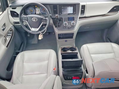 Zdjęcie 8 z 13 samochodu: 2020 TOYOTA SIENNA XLE 8-PASSENGER VIN:5TDYZ3DC2LS047224 - miniatura
