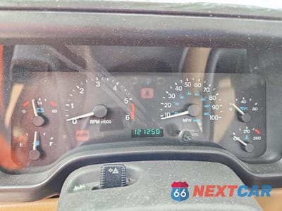 Zdjęcie 9 z 13 samochodu: 1999 JEEP WRANGLER / TJ SAHARA VIN:1J4FY49S4XP450485 - miniatura