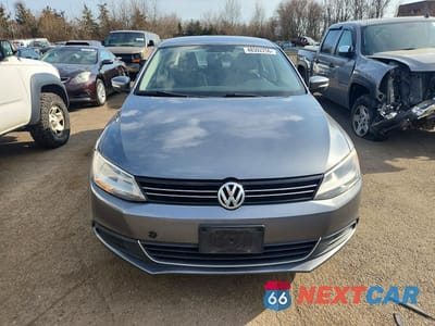 Piąte zdjęcie samochodu w środku: 2013 VOLKSWAGEN JETTA SE VIN:3VWDP7AJ3DM220097 - miniatura