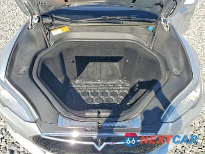 Zdjęcie 11 z 12 samochodu: 2013 TESLA MODEL S VIN:5YJSA1DP7DFP13116 - miniatura