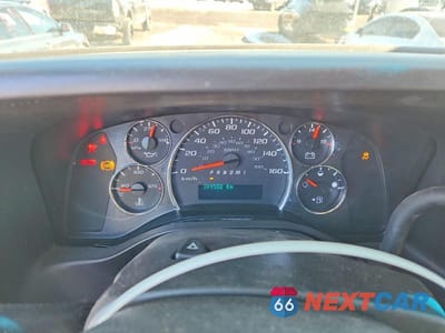 Zdjęcie 9 z 12 samochodu: 2017 GMC SAVANA G2500 VIN:1GTW7AFF7H1315830 - miniatura