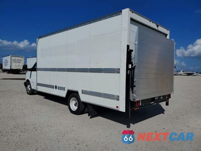 Drugie zdjęcie samochodu z przodu: 2020 GMC SAVANA BOX TRUCK VIN:7GZ37TCG0LN003400 - miniatura