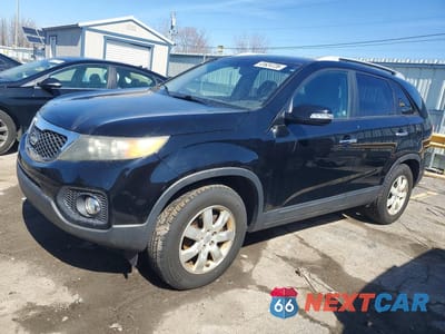 2011 KIA SORENTO LX 5XYKT4A17BG105078 - główne zdjęcie licytacji z USA - miniatura