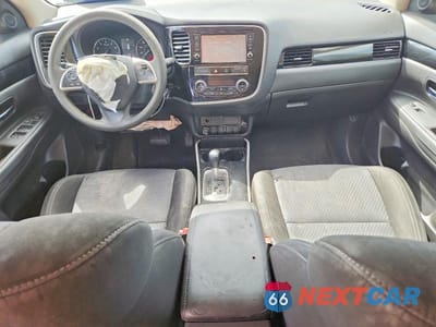 Zdjęcie 8 z 13 samochodu: 2019 MITSUBISHI OUTLANDER ES VIN:JA4AD2A33KZ016134 - miniatura