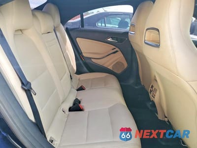 Zdjęcie 10 z 11 samochodu: 2018 MERCEDES-BENZ CLA 250 VIN:WDDSJ4EB3JN662706 - miniatura