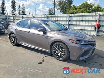 Czwarte zdjęcie samochodu z boku: 2023 TOYOTA CAMRY SE VIN:4T1G11AK0PU094168 - miniatura