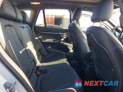 Zdjęcie 11 z 12 samochodu: 2016 BMW X1 XDRIVE28I VIN:WBXHT3C39G5F63889 - miniatura