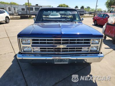 Piąte zdjęcie samochodu w środku: 1986 CHEVROLET C10 VIN:1GCDC14F8GJ104592 - miniatura