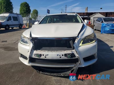 Piąte zdjęcie samochodu w środku: 2014 LEXUS LS 460 BASE VIN:JTHBL5EF8E5125301 - miniatura
