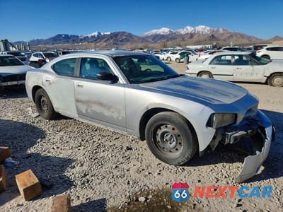 Czwarte zdjęcie samochodu z boku: 2007 DODGE CHARGER SE VIN:2B3KA43G47H741717 - miniatura