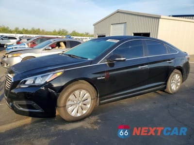 2017 HYUNDAI SONATA HYBRID SE KMHE24L36HA071007 - główne zdjęcie licytacji z USA - miniatura