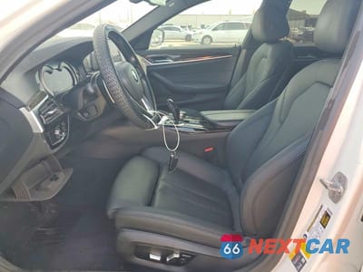 Zdjęcie 7 z 11 samochodu: 2019 BMW 530E VIN:WBAJA9C52KB391931 - miniatura