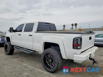Drugie zdjęcie samochodu z przodu: 2015 GMC SIERRA K3500 DENALI VIN:1GT424E82FF646695 - miniatura